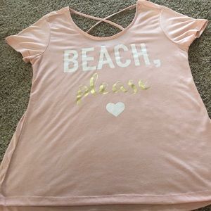 Basically new graphic tee “Beach, please 💛”